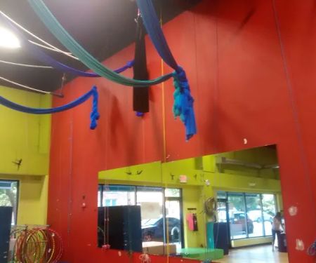 Cirque de Vol Aerial, Yoga, Fitness & Circus Community