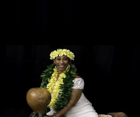 Hula with Walelia