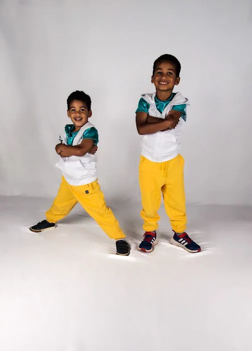Davis Dance Company Picture 9