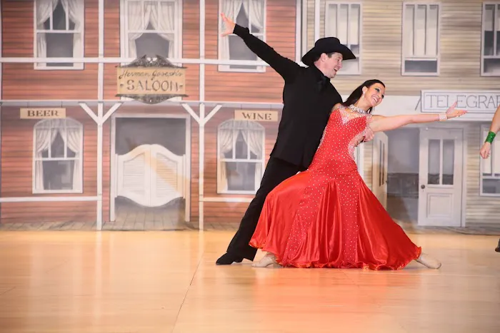 DPM Studios/ Dance With Raquel Picture 3