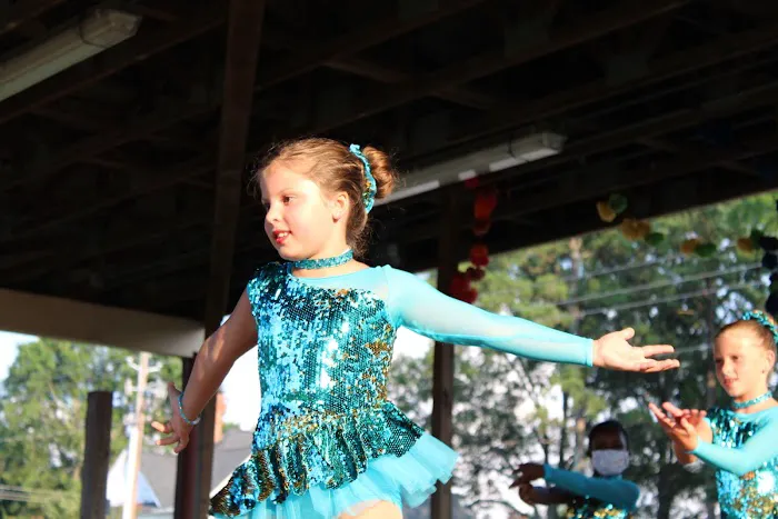 Expressions of Worship Dance Picture 5