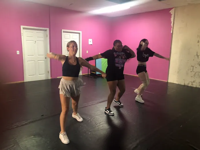 Goins Dancing Picture 1