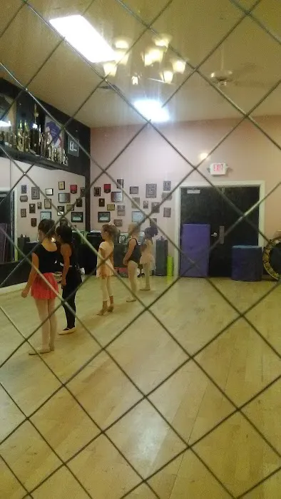 Steppin' Out Dance Studio Picture 6