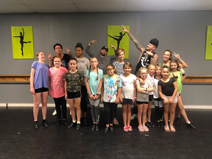 Dynamic Dance Force Picture 2