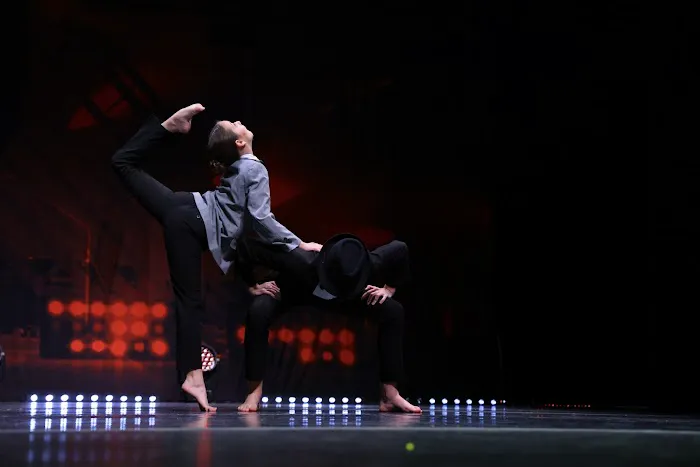 Moving Different Dance Picture 3