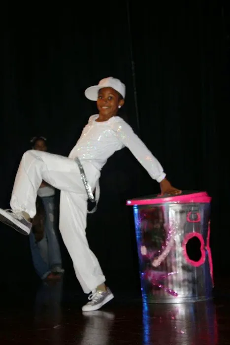 Dance South Picture 9