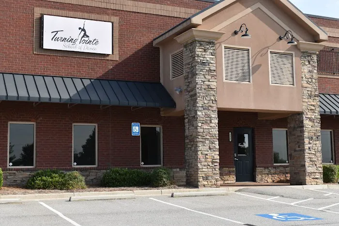 Turning Pointe School of Dance Picture 4