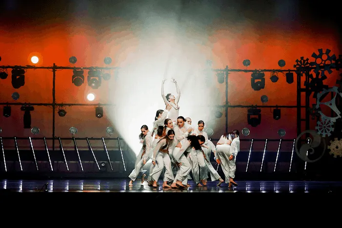 Heather Wayne Performing Arts Picture 3
