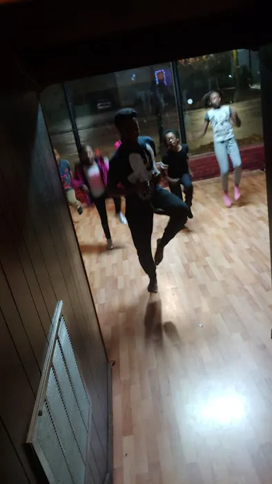 a creative Symphoni Dance Studio Picture 4