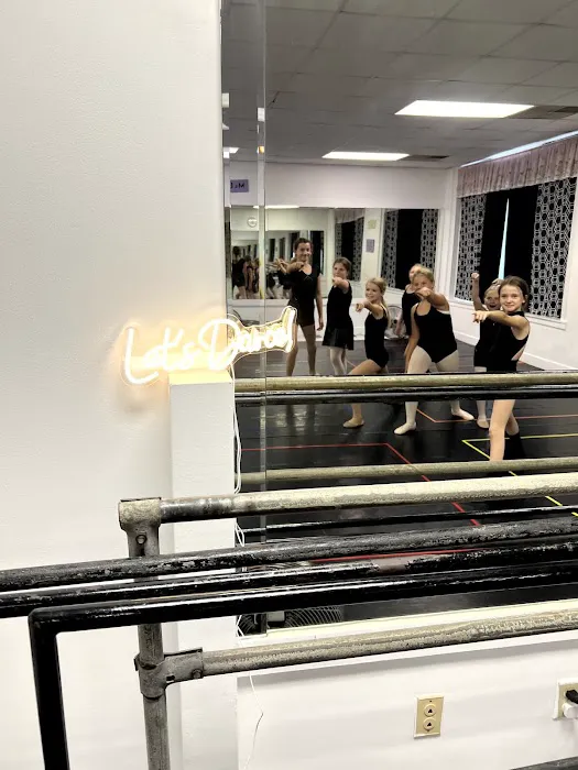 Dance Works Picture 8