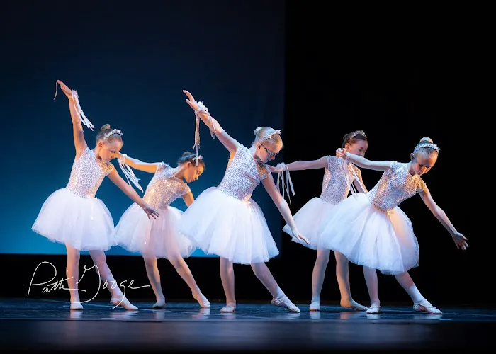 Studio Arts For Dancers Picture 1