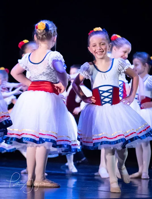 Studio Arts For Dancers Picture 8
