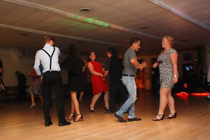 Square Dance Center Picture 3