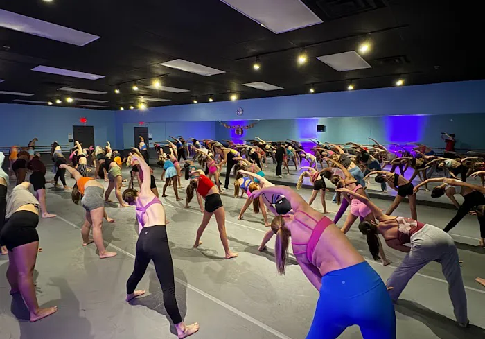 N-Step Dance Academy Picture 5