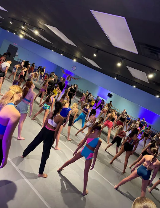 N-Step Dance Academy Picture 7