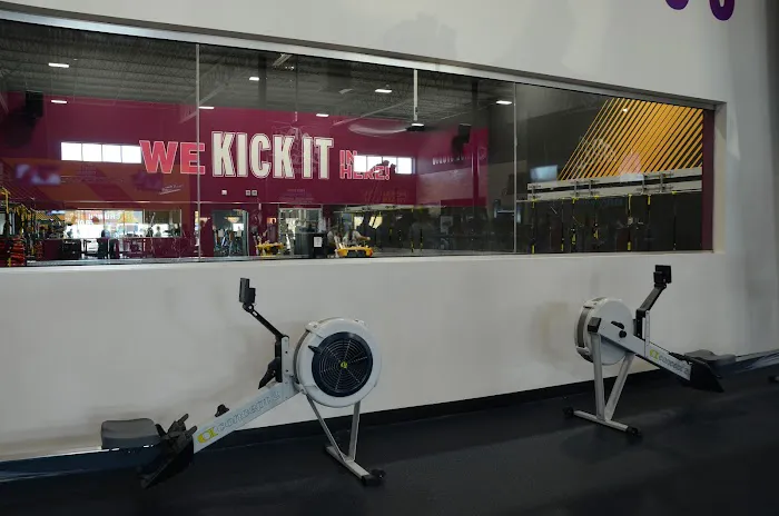 Crunch Fitness - Snellville Picture 7