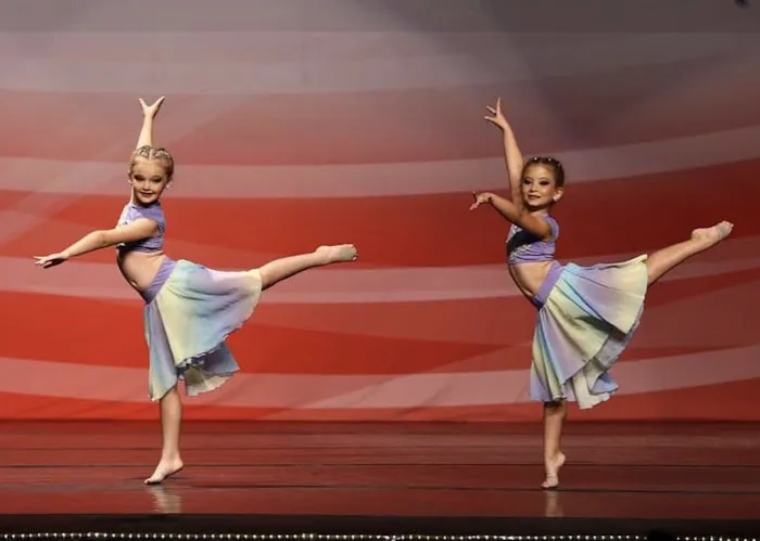 Mindy's Dance Attack Picture 2