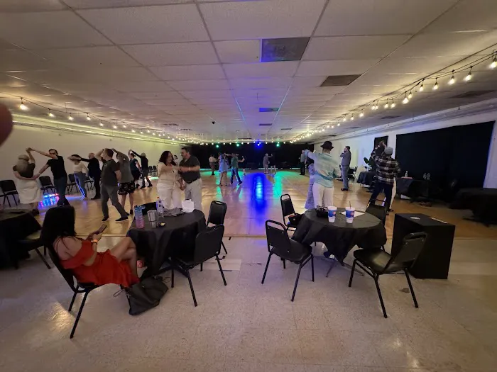 Timeless Ballroom Picture 7
