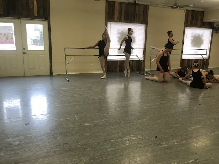 Makers Ekklesia Dance Collective Picture 3