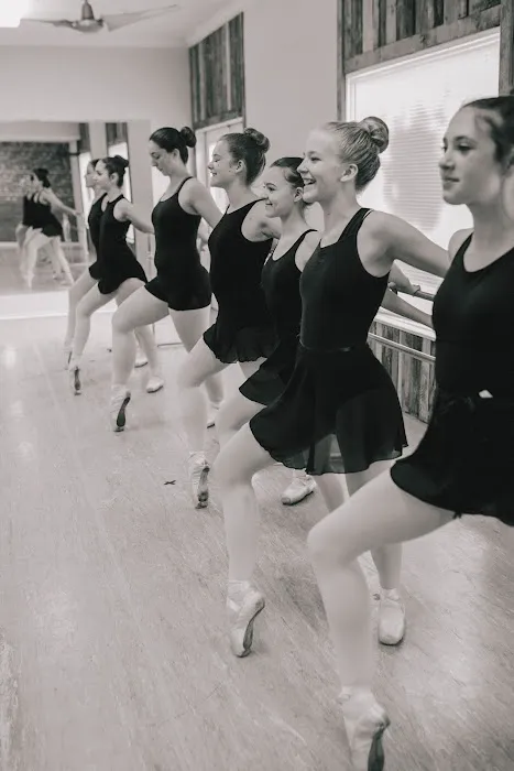Makers Ekklesia Dance Collective Picture 4