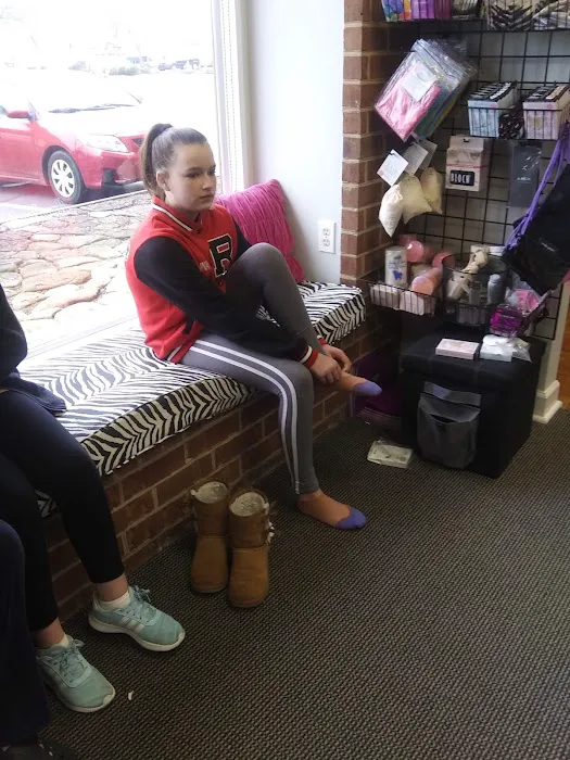 Tutu's Dance Boutique Picture 7