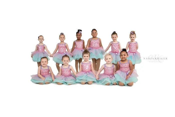 Ray Hollingsworth Dance and Arts Studio Picture 2