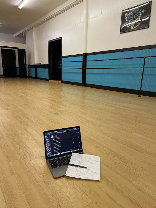 Ray Hollingsworth Dance and Arts Studio Picture 9