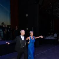 Dancing at the Beach ico