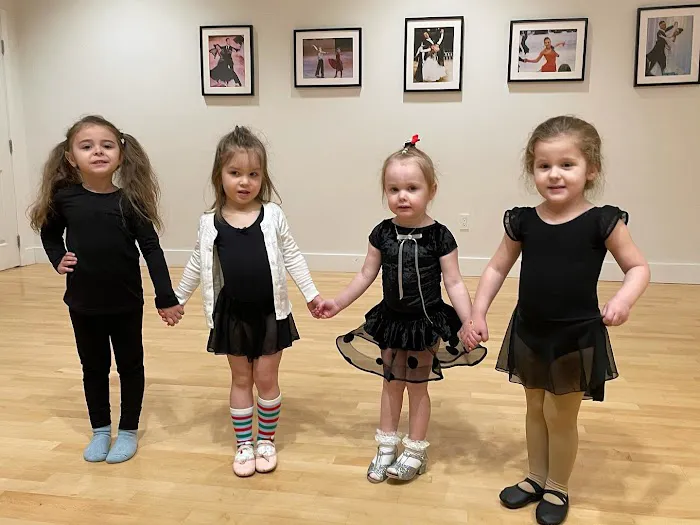 Dance Harmony Picture 2