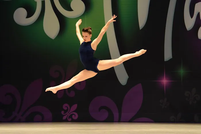 FootNotes Dance & Acrobatics Picture 6