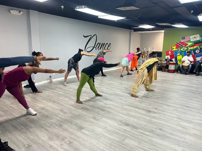 KITTNESS DANCE FITNESS STUDIO Picture 6