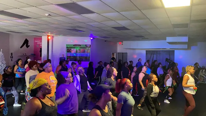 KITTNESS DANCE FITNESS STUDIO Picture 5