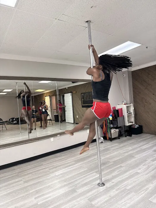 Excluzive Dance Studio Picture 1