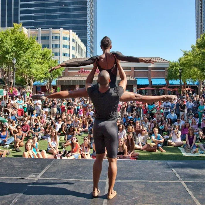 Dance Canvas Inc Picture 5