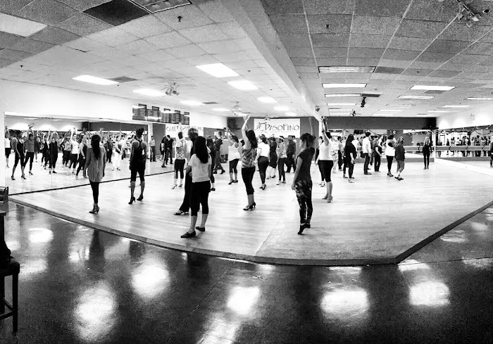 PASOFino Salsa & Bachata Dance Studio Picture 3