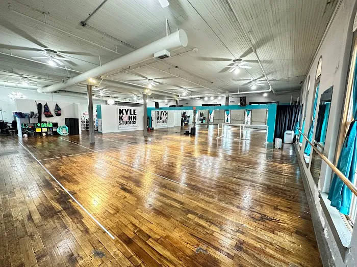 Kyle Kahn Studios Dance Excellence Picture 1