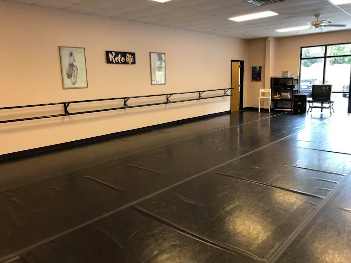 The Woodstock School of Ballet Picture 1