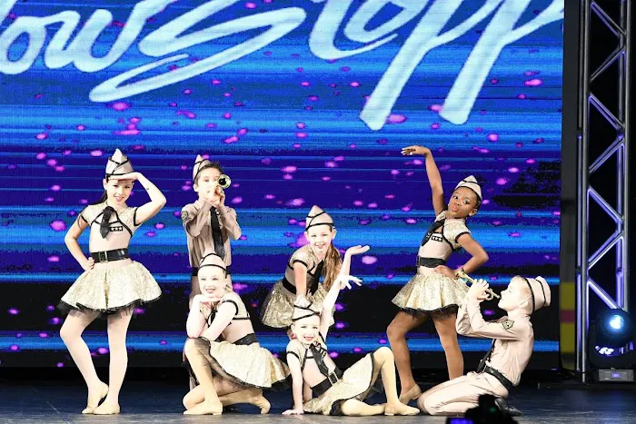 The Dancers Studio Picture 4