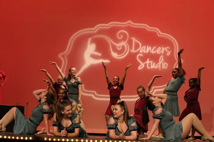 The Dancers Studio Picture 3