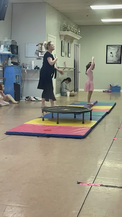 Steps Dance Center Picture 4