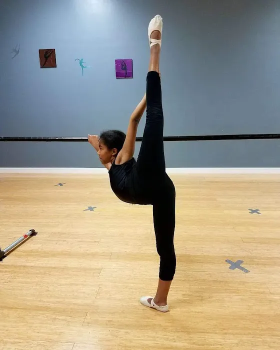 Studio Powers Picture 1