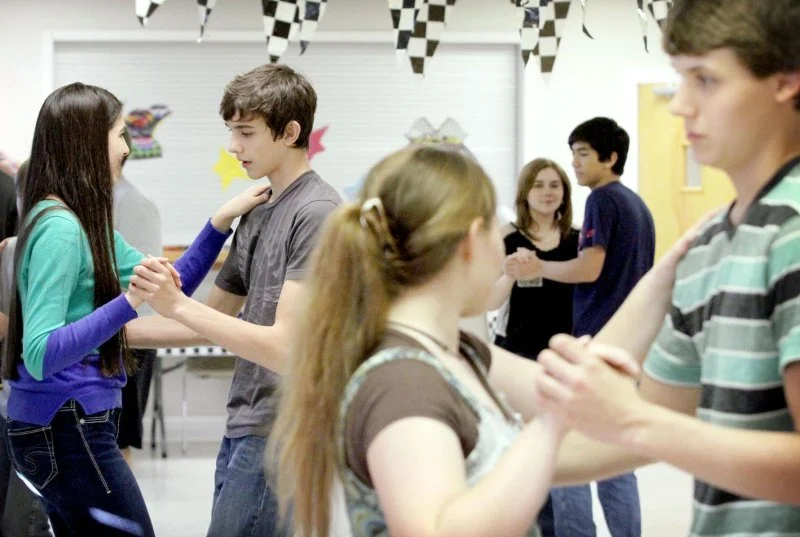Can Homeschoolers Go to Public School Dances – Rules, Options & Real Stories