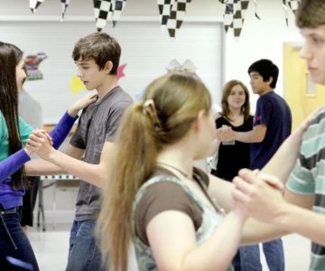 Can Homeschoolers Go to Public School Dances – Rules, Options & Real Stories