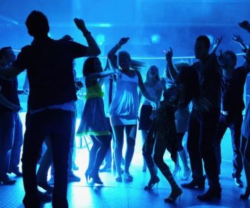 Are School Dances for Low Income Students Beneficial? Full Guide to Impact and Inclusion