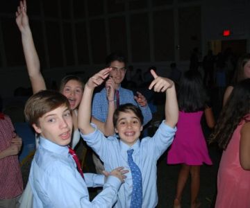 Do 7th Graders Have School Dances? Everything Parents Should Know