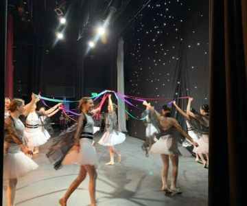 Can Students Slow Dance at Dysart Schools? Here’s the Real Story