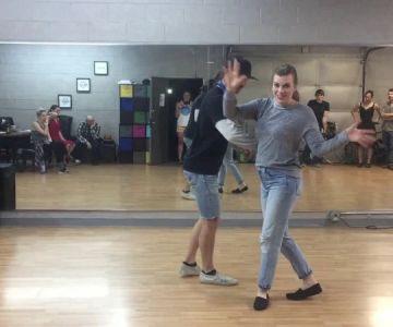 Swing Dance for Beginners: Expert Tips to Get You Started