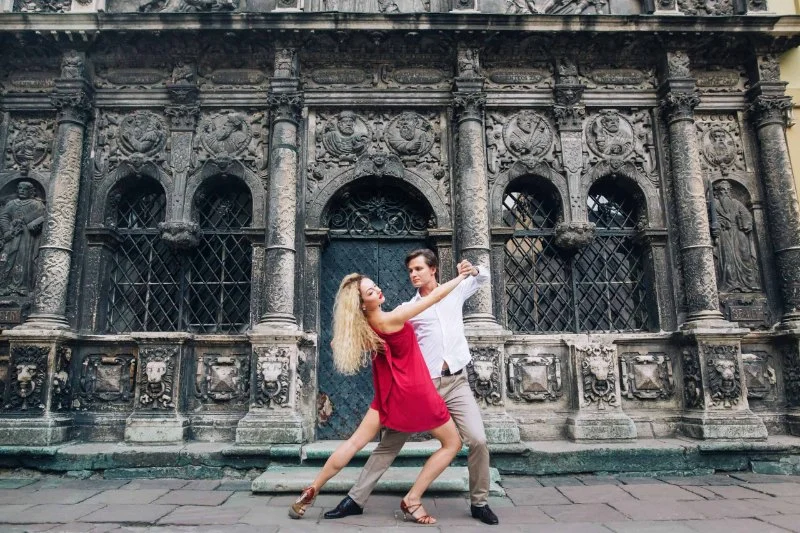 Salsa for Couples: Expert Tips for a Fun and Romantic Dance Experience
