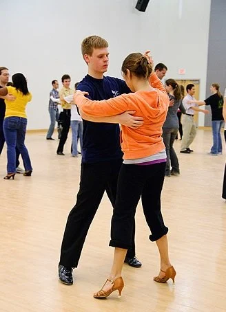 Ballroom Dance to Improve Flexibility: Common Mistakes to Avoid