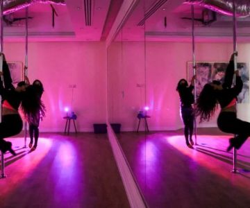Pole Dance for Couples: Common Mistakes to Avoid and How to Improve